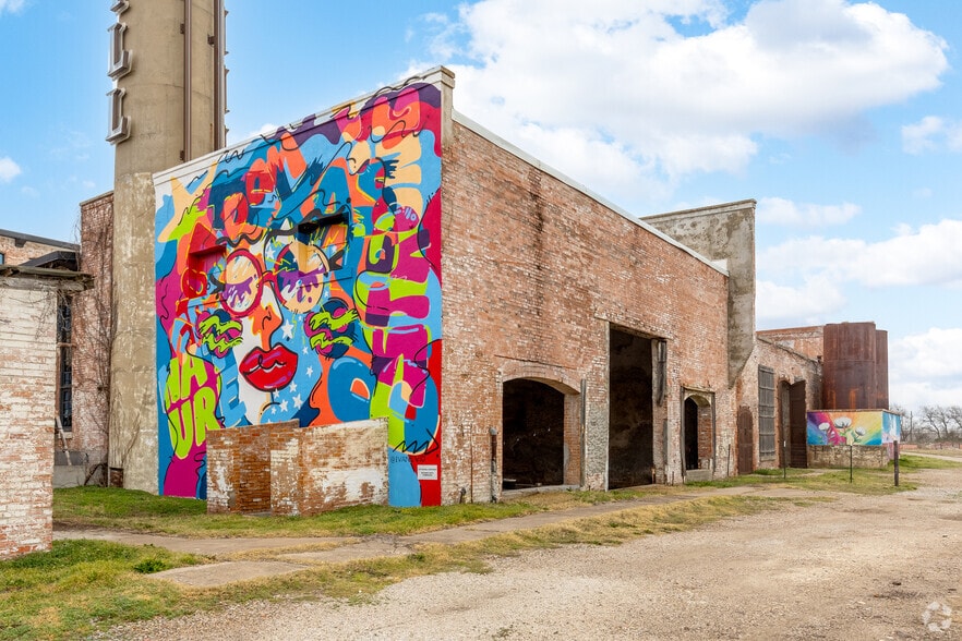 More Photos Of 610 Elm St, McKinney Loft Creative Space For Lease
