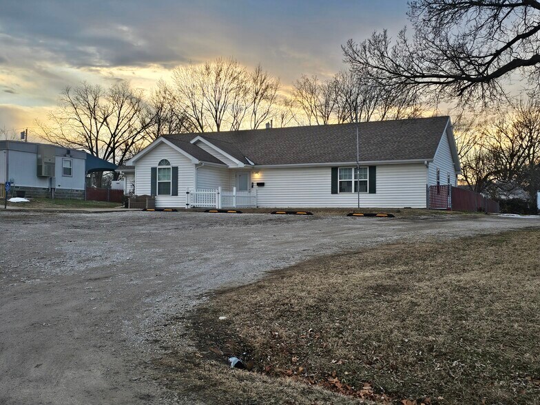 More Photos Of 210 E Fields Blvd, El Dorado Springs Schools For Sale