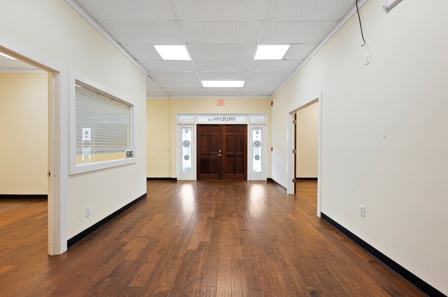 More Photos Of 616 Bay St, Brunswick Warehouse For Lease