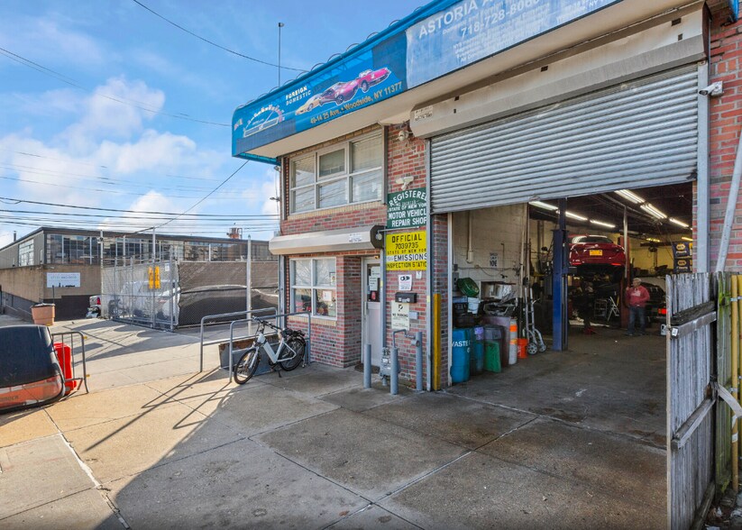 Primary Photo Of 4914 25th Ave, Woodside Manufacturing For Sale