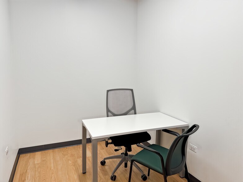 More Photos Of 1918 N Mendell St, Chicago Coworking Space