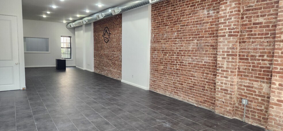 More Photos Of 198 Utica, Brooklyn Apartments For Lease