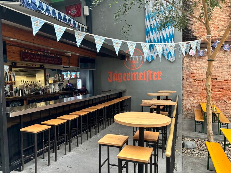 More Photos Of 12-18 E Cross St, Baltimore Storefront For Sale