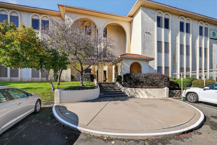 More Photos Of 6060 Sunrise Vista Dr, Citrus Heights Office For Sale