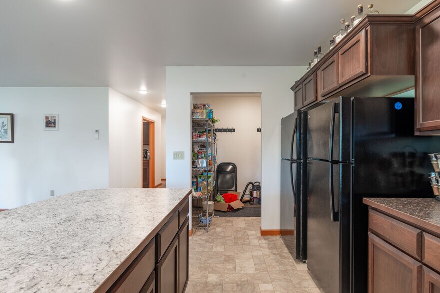 More Photos Of 400 JS Dr, Craig Flex For Sale