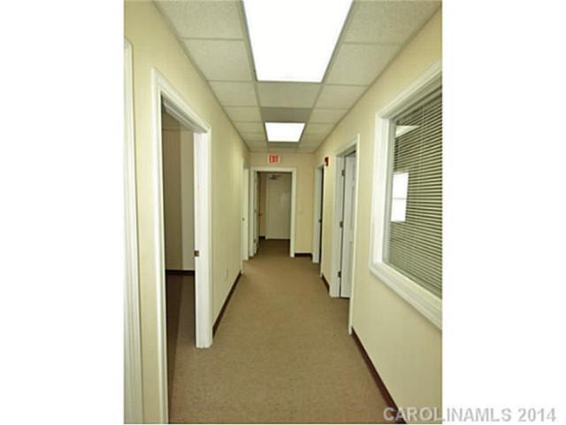 More Photos Of 18809 W Catawba Ave, Cornelius Medical For Lease