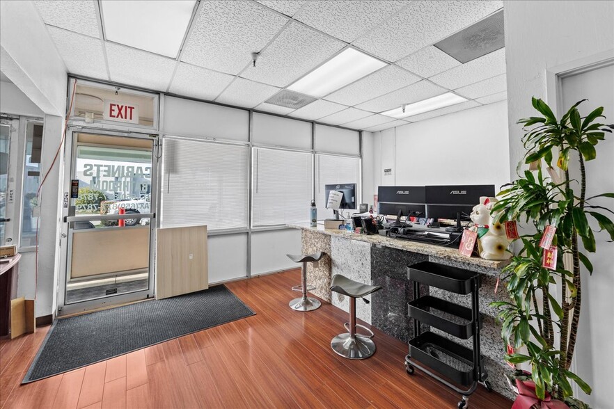 More Photos Of 283-299 Harbor Way, South San Francisco Warehouse For Lease