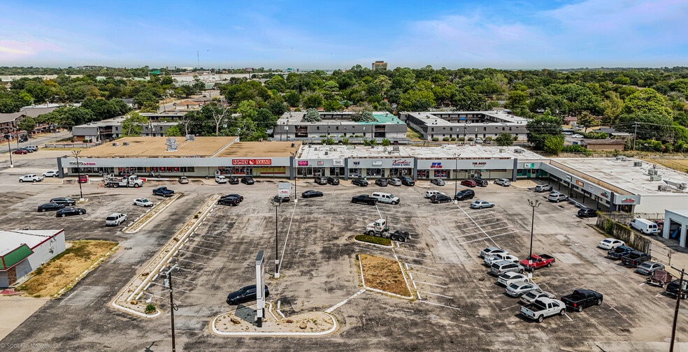 More Photos Of 6605-6719 Meadowbrook Dr, Fort Worth Freestanding For Sale