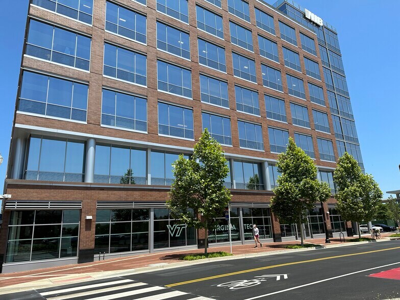More Photos Of 3000 Potomac Ave, Alexandria Office For Lease