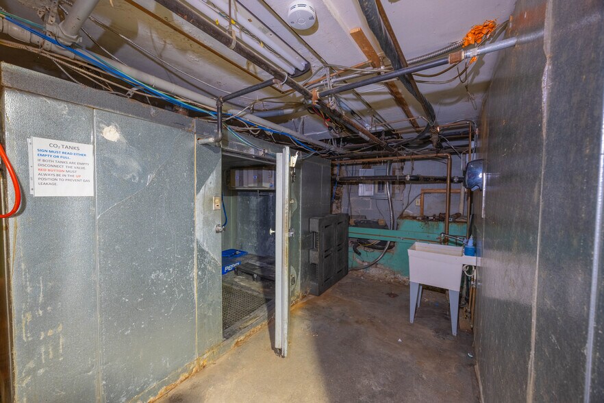 More Photos Of 19 Merrimack St, Lowell Restaurant For Sale