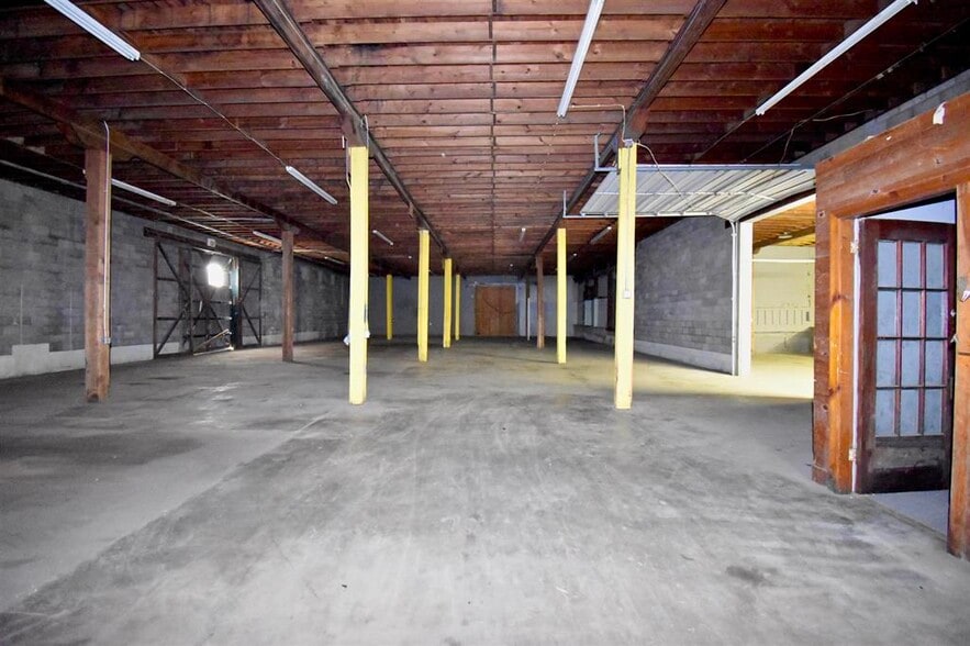 More Photos Of 205 Bellvue St, Jackson Warehouse For Lease