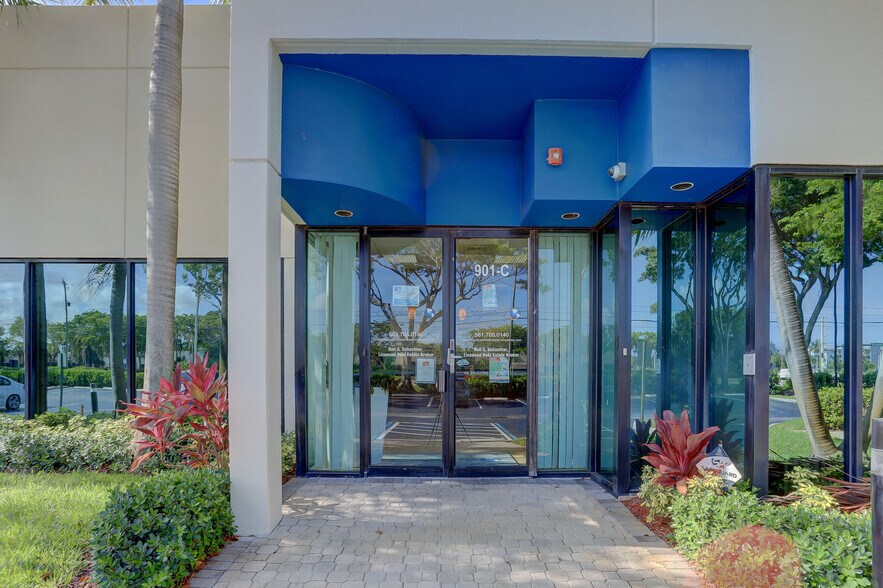 More Photos Of 901-925 Clint Moore Rd, Boca Raton Loft Creative Space For Lease