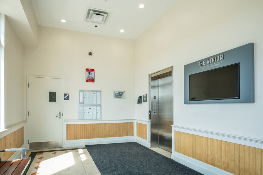 More Photos Of 351 N Frontage Rd, New London Unknown For Lease