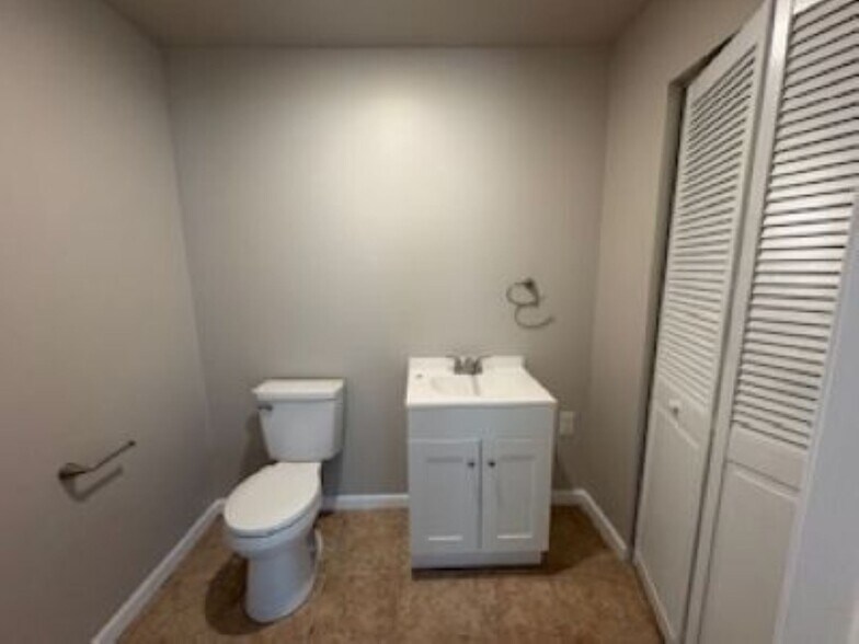 More Photos Of 160 Rt 206, Chester Office For Sale