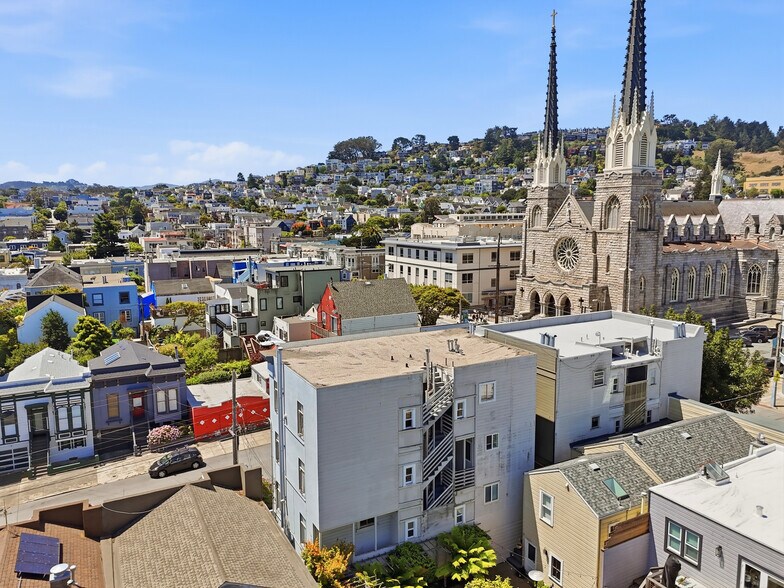 More Photos Of 184 Valley St, San Francisco Apartments For Sale