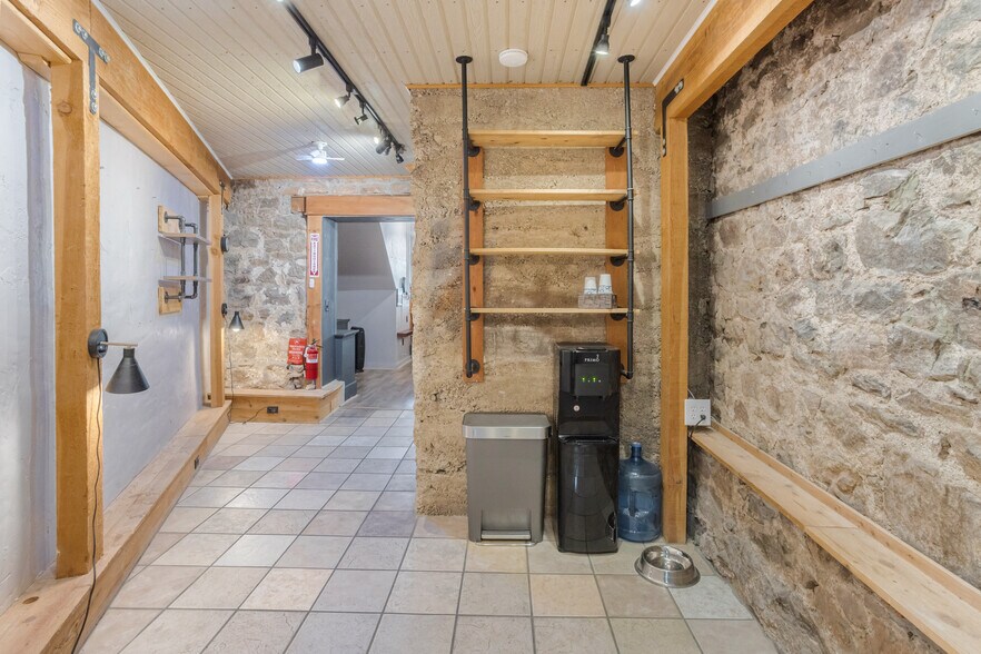 More Photos Of 40 Main St, Bisbee General Retail For Sale