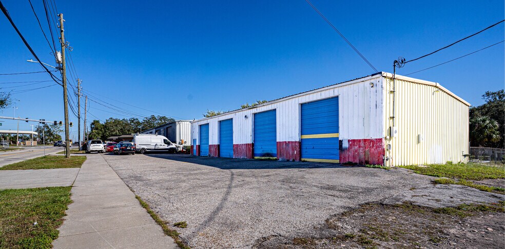 More Photos Of 180 Dr J A Wiltshire Ave E, Lake Wales Warehouse For Sale