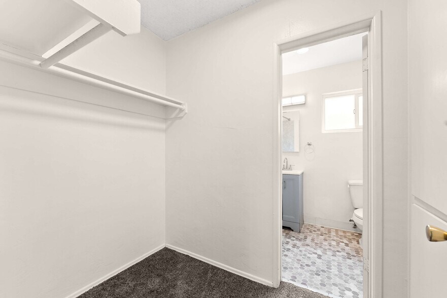 More Photos Of 4415 Rosebud Ln, La Mesa Apartments For Sale