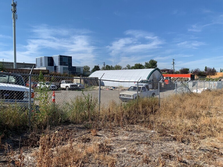 More Photos Of 412 36 Ave, Calgary Land For Sale