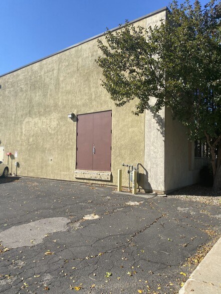 More Photos Of 310 2nd St NE, Austin Office For Sale