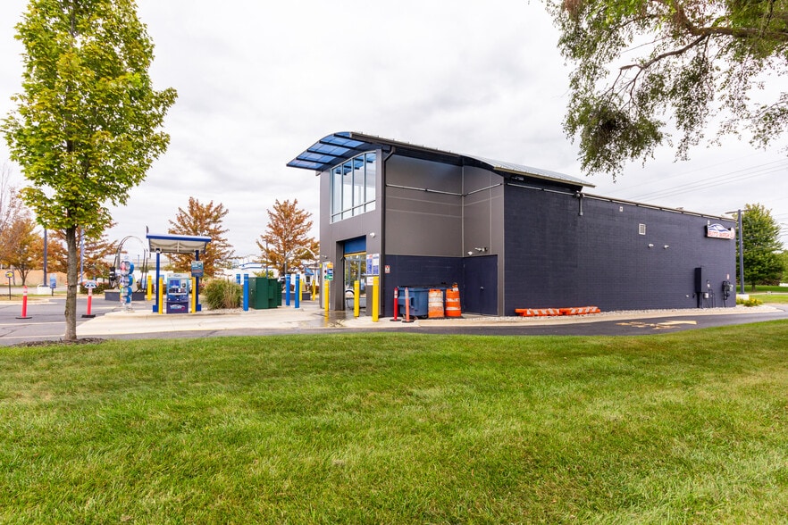 More Photos Of 31785 Van Dyke Ave, Warren Carwash For Sale