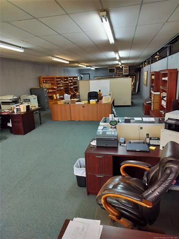 More Photos Of 101 S Main St, Bristow Office For Sale