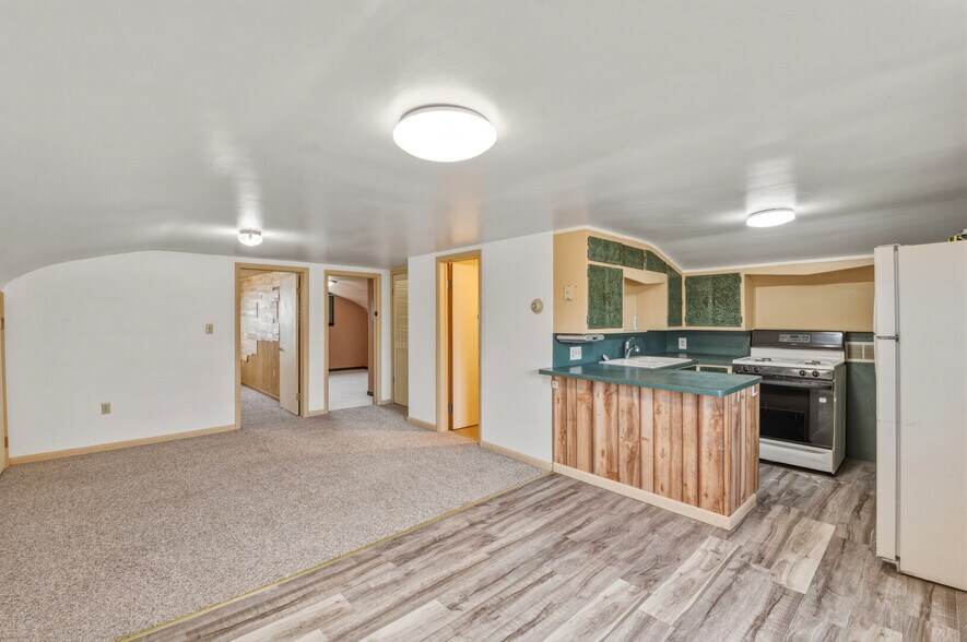 More Photos Of 3450 Mid Valley Dr, De Pere Flex For Sale