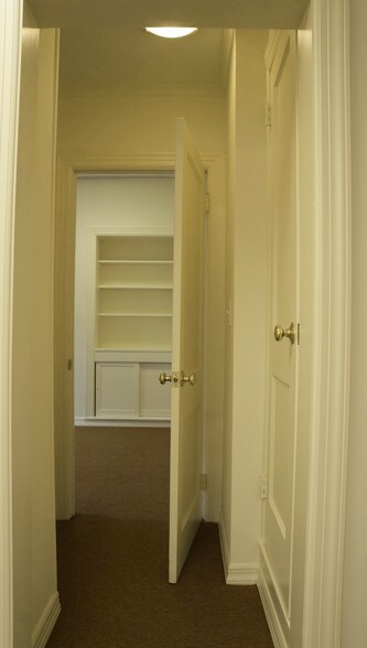 More Photos Of 191 Main St, Old Saybrook Loft Creative Space For Lease
