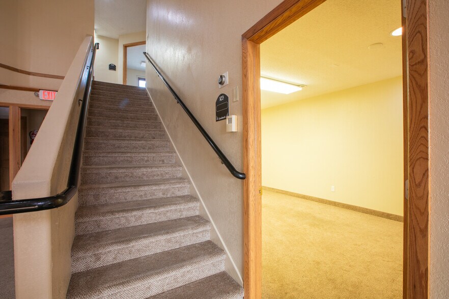 More Photos Of 1411 W Dakota Pkwy, Williston Office For Lease