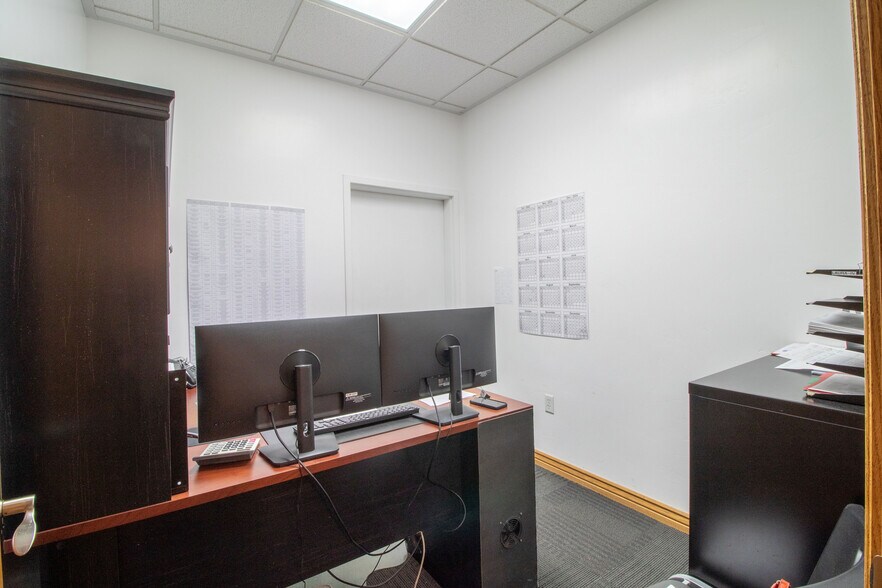 More Photos Of 335 S 1250 W, Lindon Self Storage For Lease