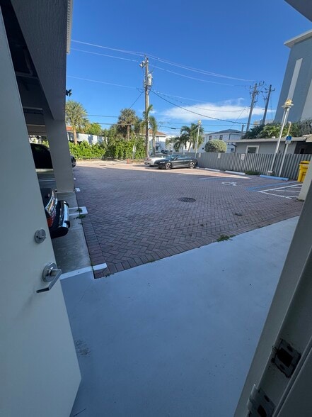 More Photos Of 103 SE 4th Ave, Delray Beach Loft Creative Space For Sale