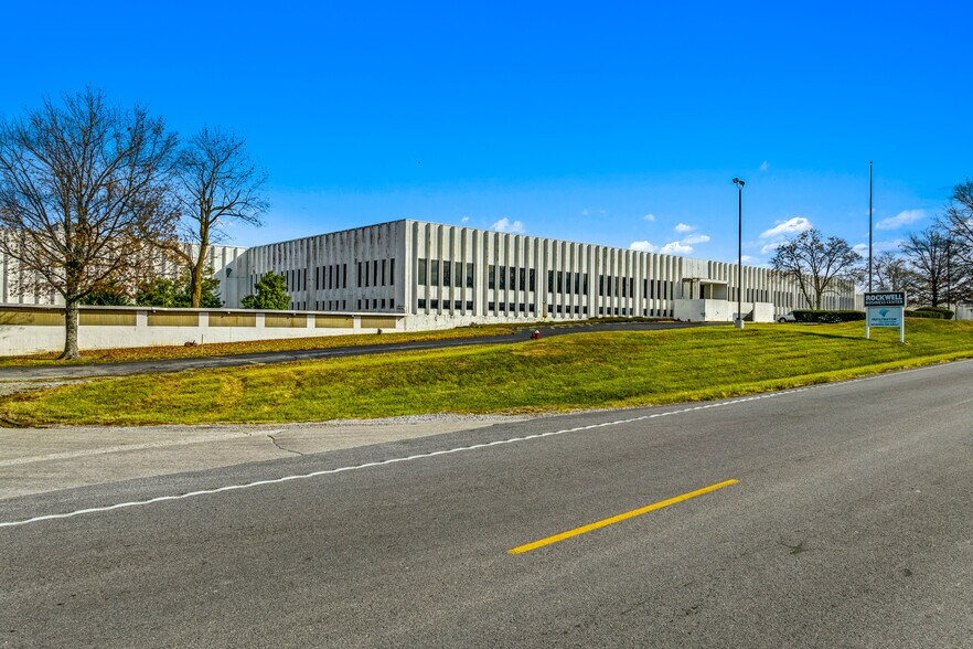 More Photos Of 5555 Rockwell Rd, Winchester Manufacturing For Sale