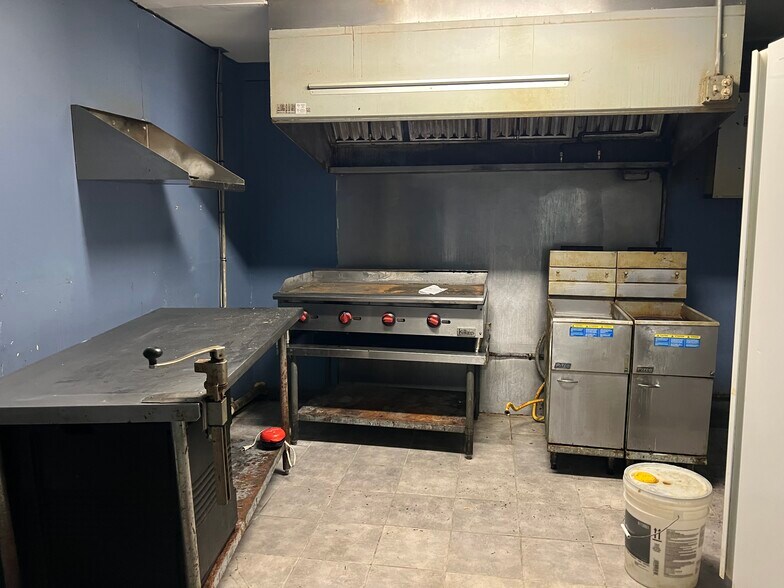 More Photos Of 2716 Dodson Ave, Chattanooga General Retail For Sale