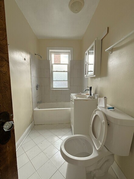 More Photos Of 1645-1653 E 74th Pl, Chicago Apartments For Sale