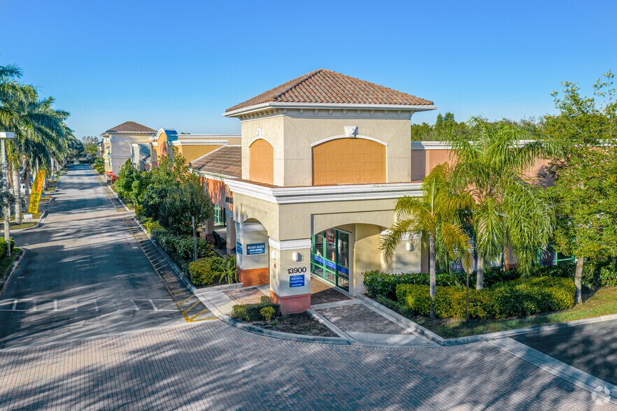 More Photos Of 13800-13900 Jog Rd, Delray Beach Unknown For Lease