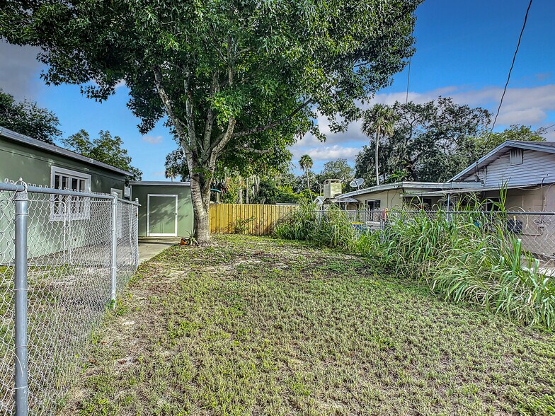 More Photos Of 409 N Ridgewood Ave, Edgewater Office For Sale