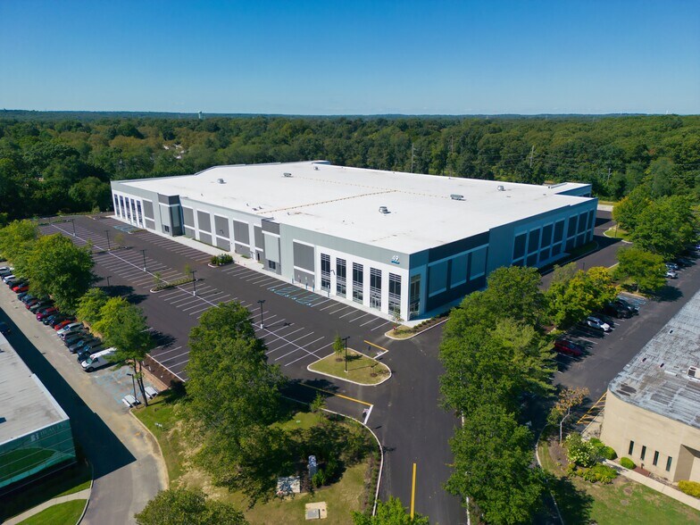 More Photos Of 49 Mall Dr, Commack Distribution For Lease