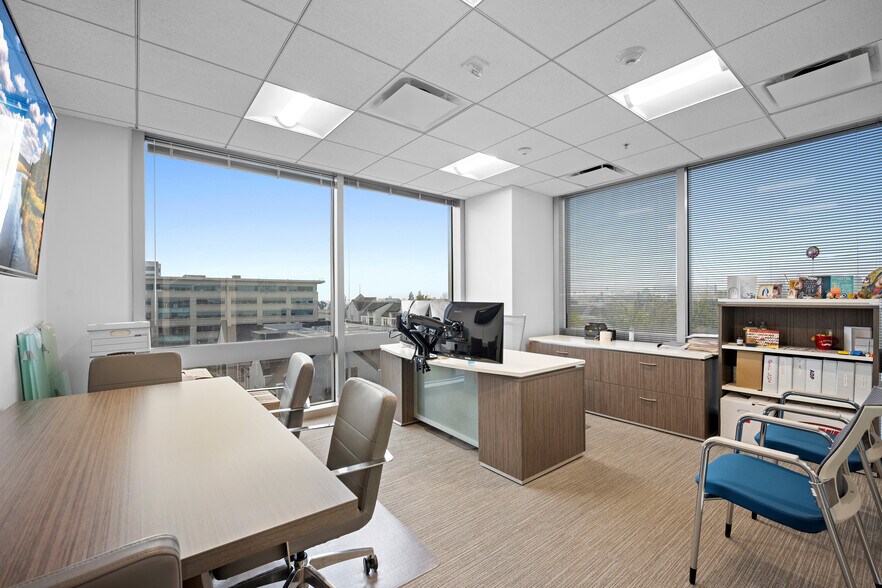 More Photos Of 301 N Lake Ave, Pasadena Office For Lease