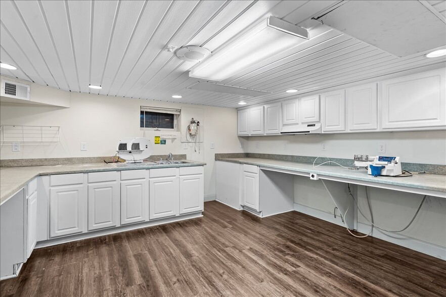 More Photos Of 492 W Main St, Forest City Freestanding For Sale