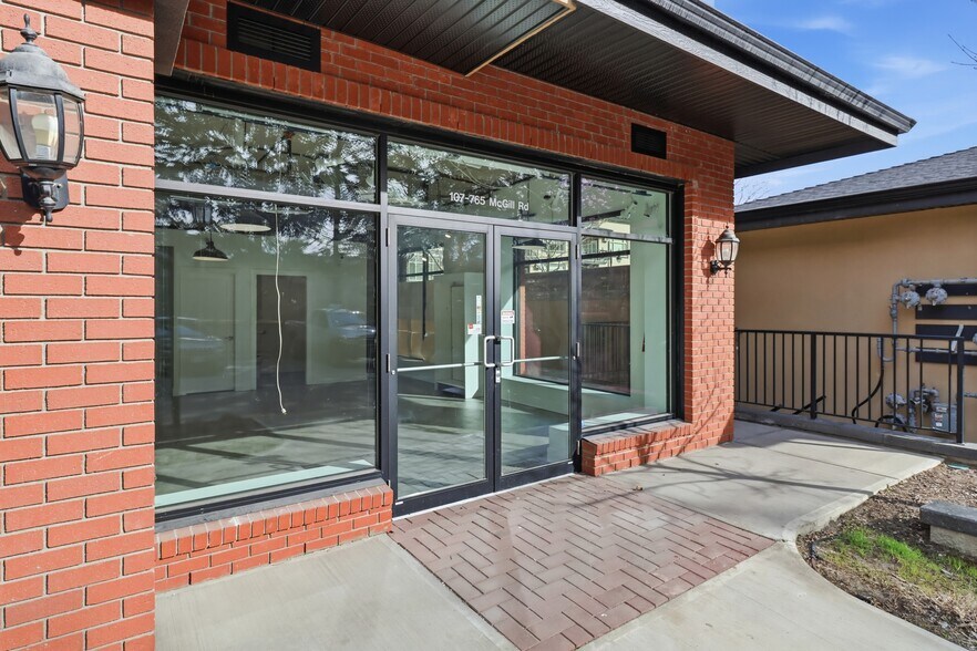 More Photos Of 765 McGill Rd, Kamloops Office For Sale