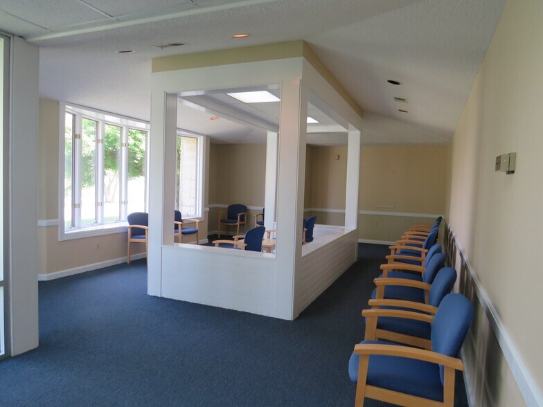 More Photos Of 9506 Hospital Ave, Nassawadox Medical For Sale
