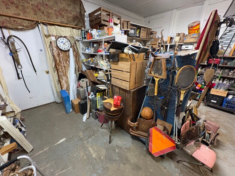 More Photos Of 200 N Monroe St, Williamsport Storefront For Sale