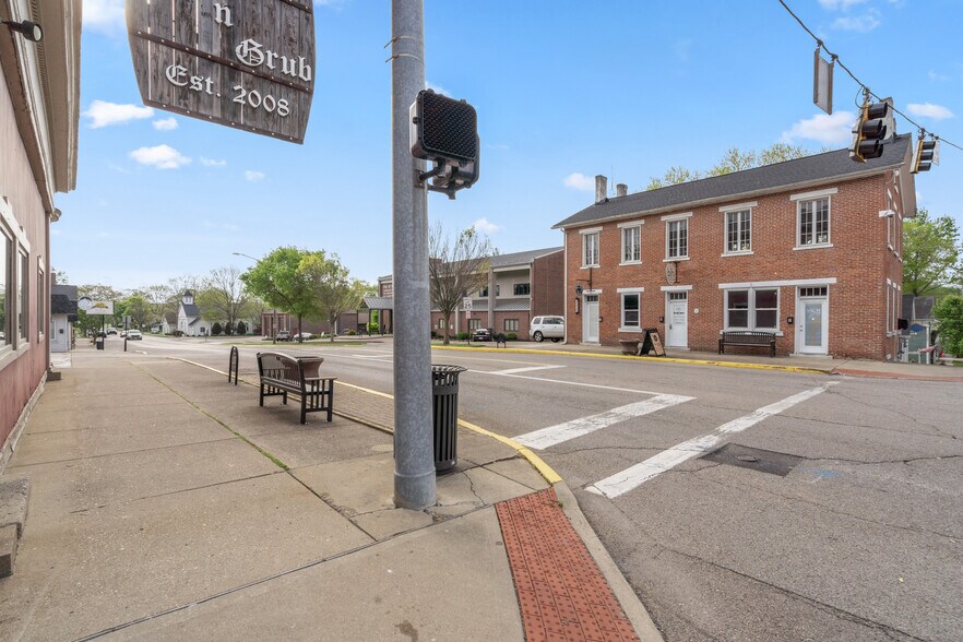 More Photos Of 7-11 E Franklin St, Bellbrook Storefront Retail Office For Lease