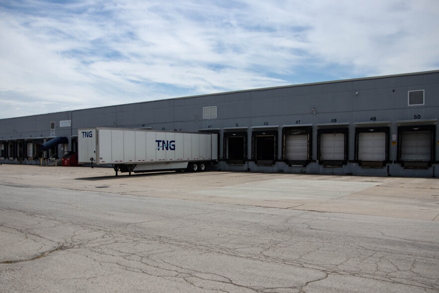 More Photos Of 6575 Huntley Rd, Columbus Warehouse For Lease