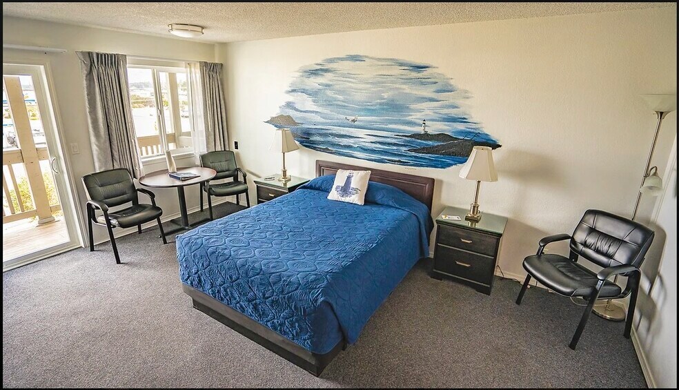 More Photos Of 460 Highway 101, Bandon Hotel For Sale