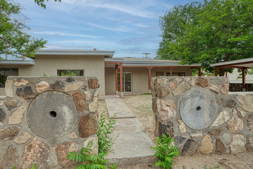 More Photos Of 720-724 School St, Espanola Apartments For Sale