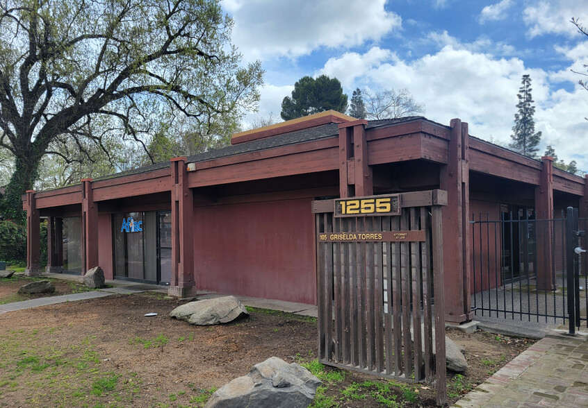 Primary Photo Of 1255 W Shaw Ave, Fresno Office For Lease