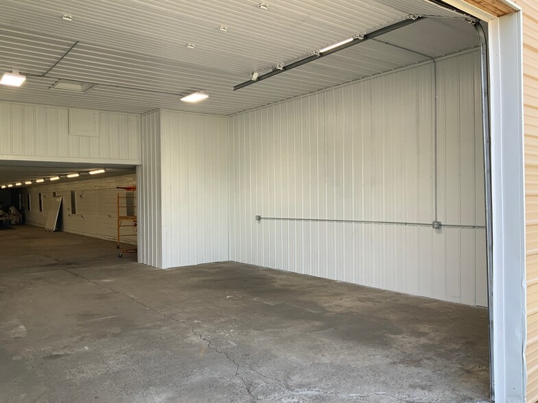 More Photos Of 28 East Elm Street, Saint Joseph Manufacturing For Lease