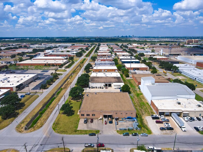 More Photos Of 8408 Chancellor Row, Dallas Warehouse For Sale