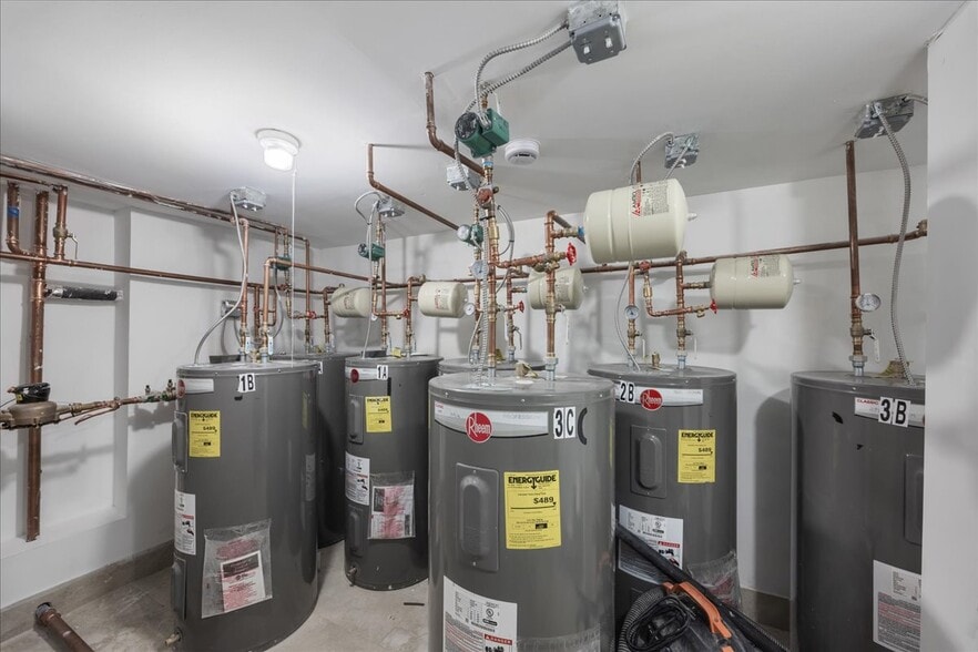 More Photos Of 2740 Sexton Pl, Bronx Apartments For Sale